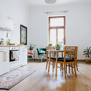Atticus Apartment Krakau